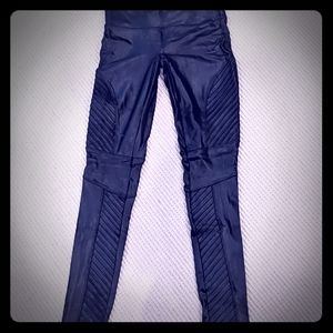 Spanx Faux Leather Moto leggings size Medium